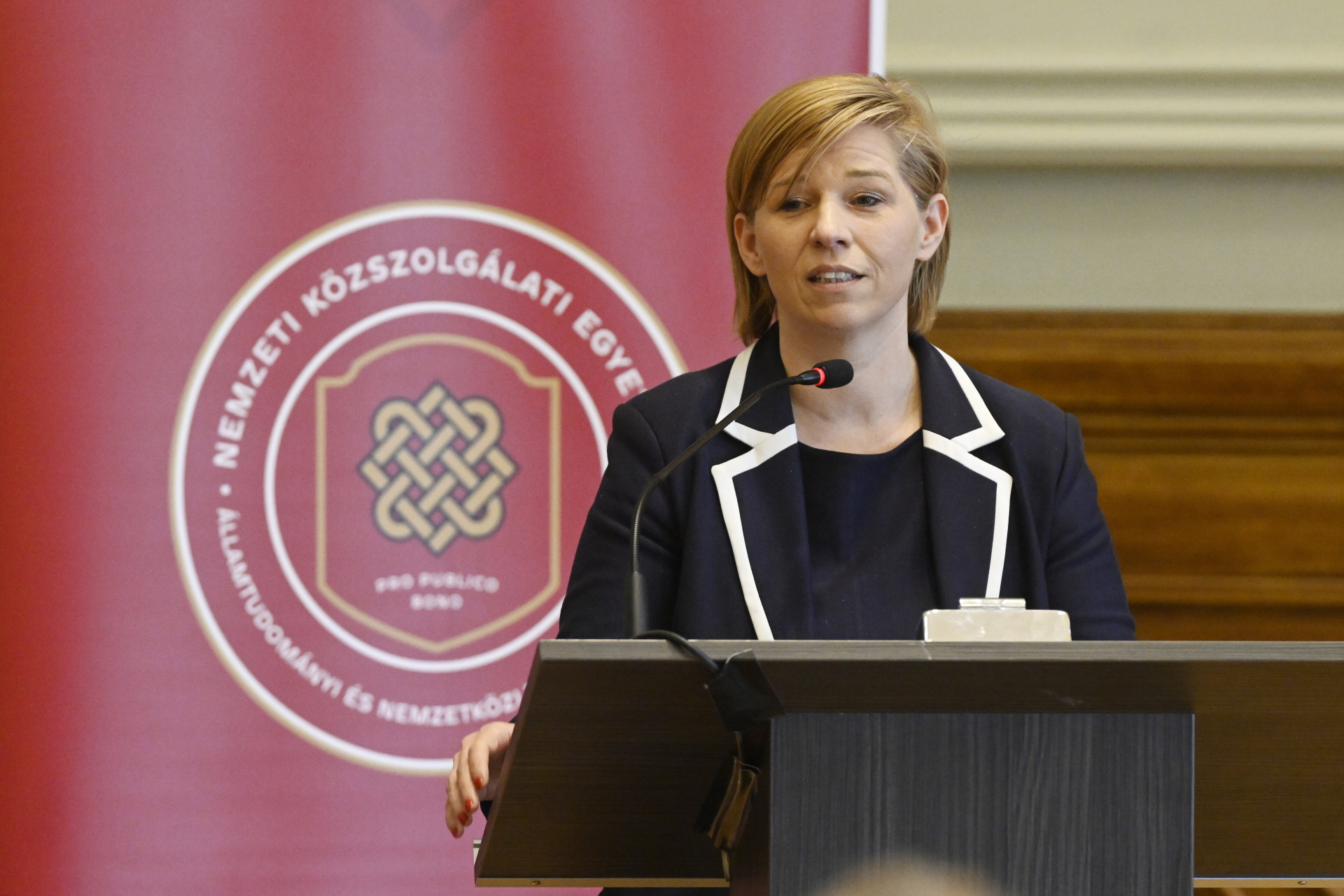 Varga-Bajusz Veronika