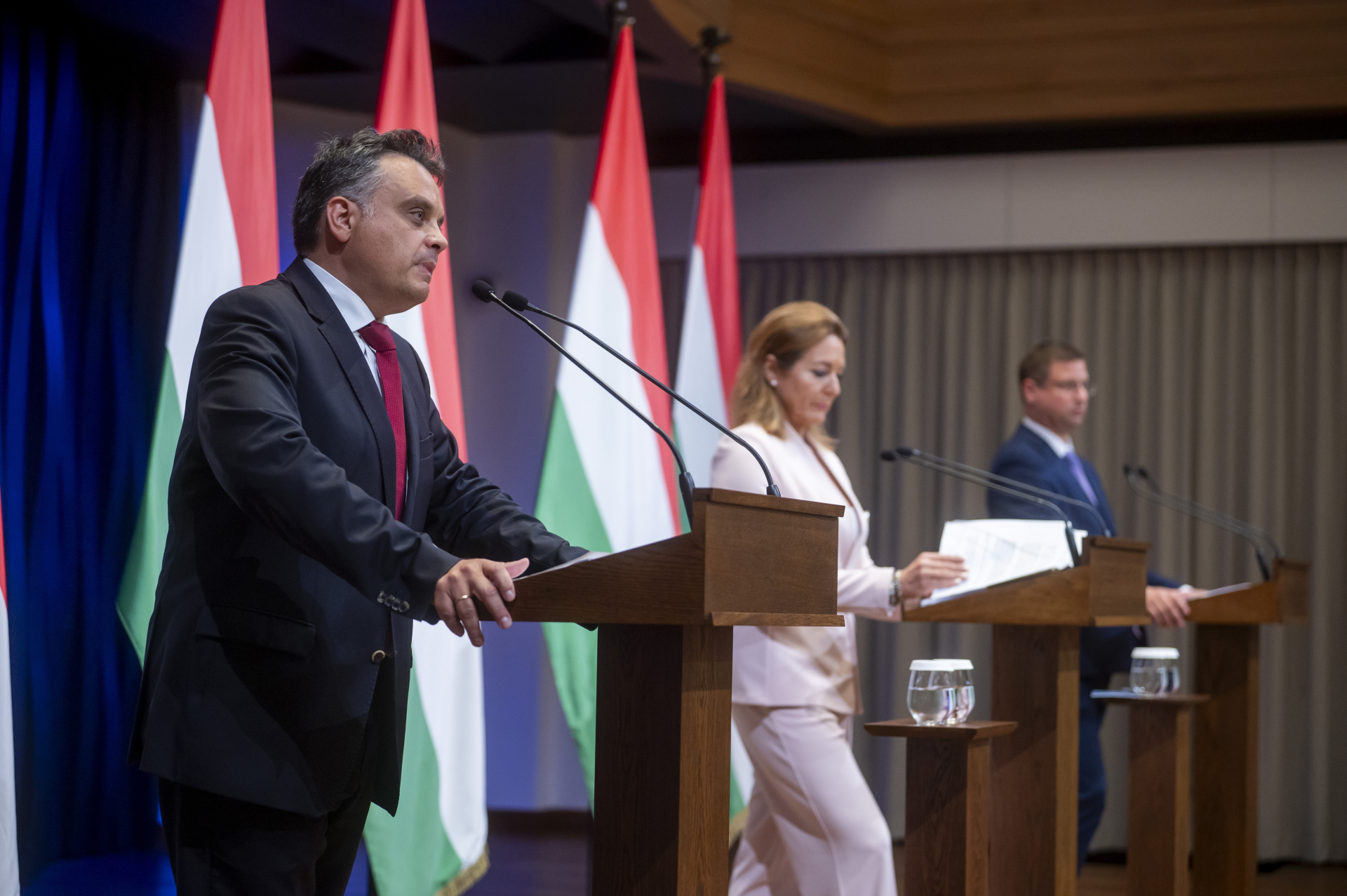 latorcai-csaba-kormanyinfo