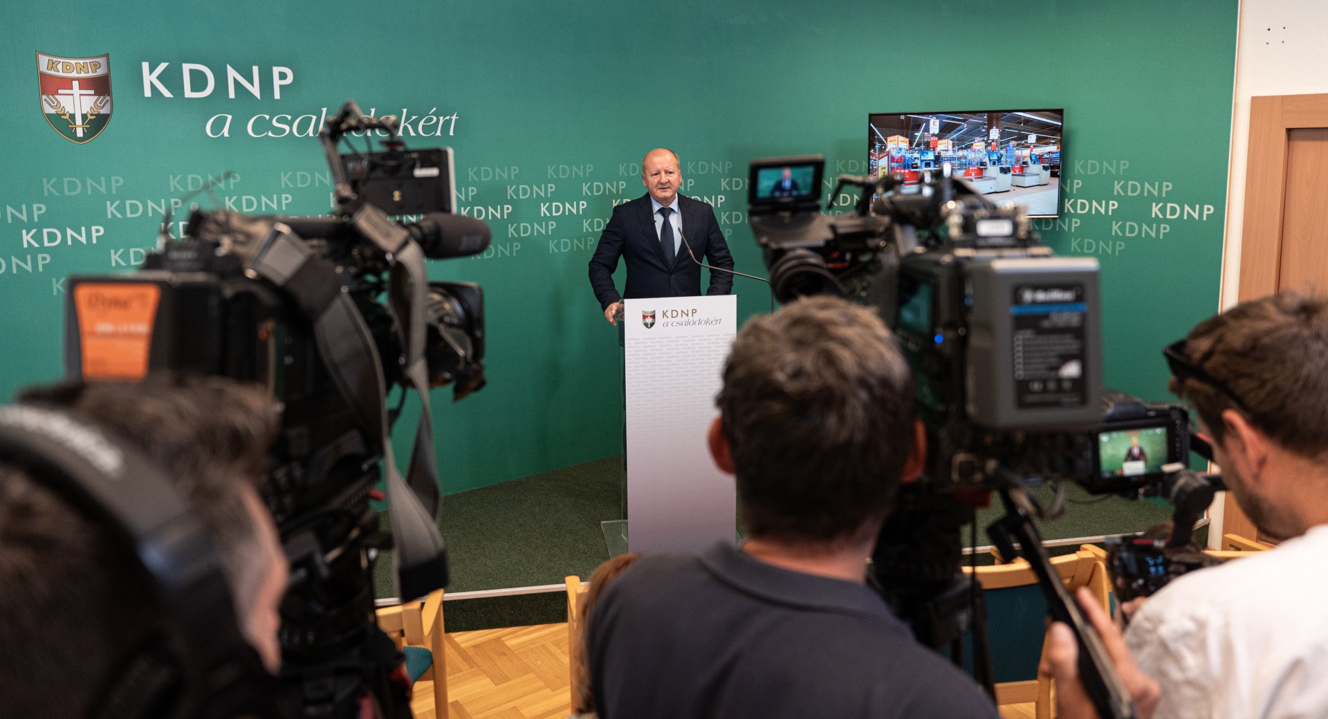 Simicskó István