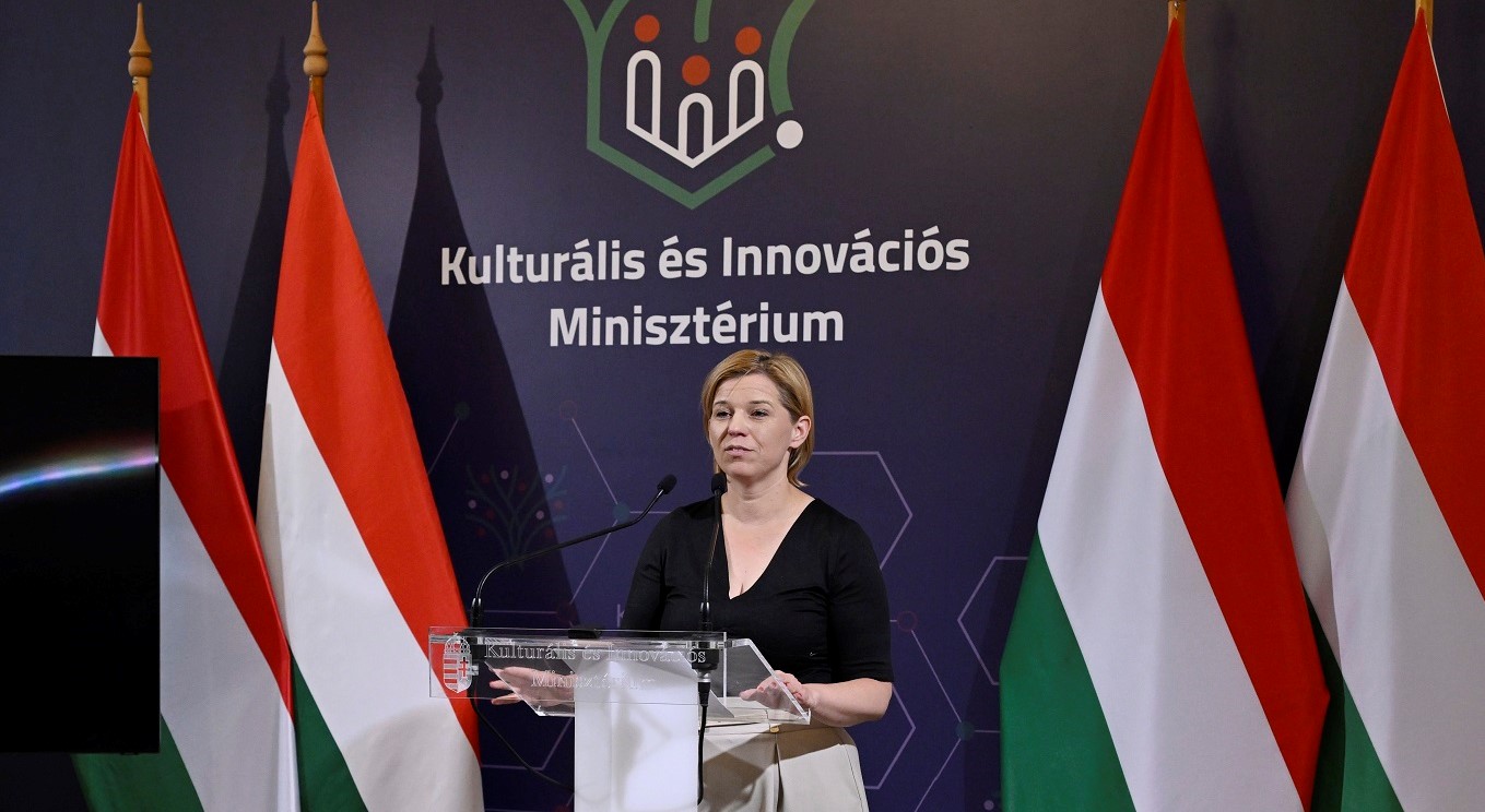 Varga-Bajusz Veronika
