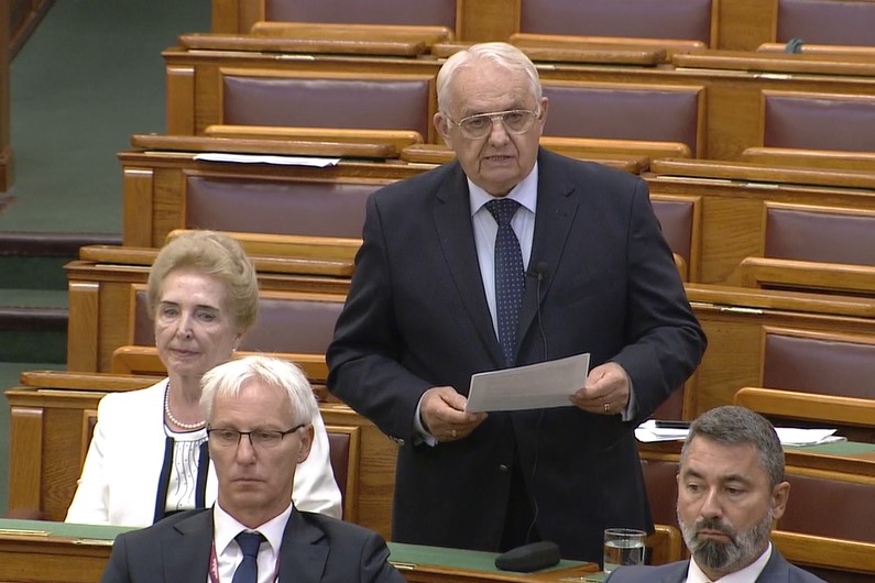 Latorcai János