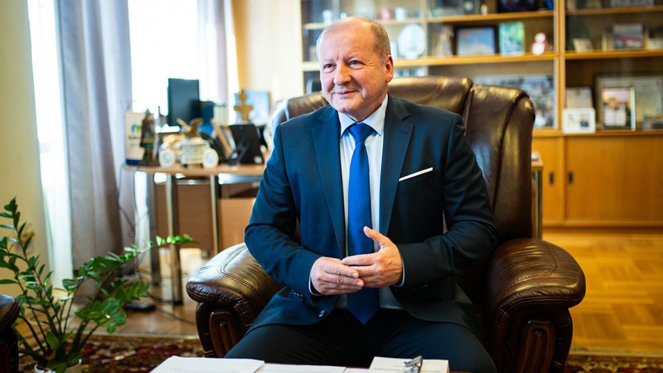 Simicskó István