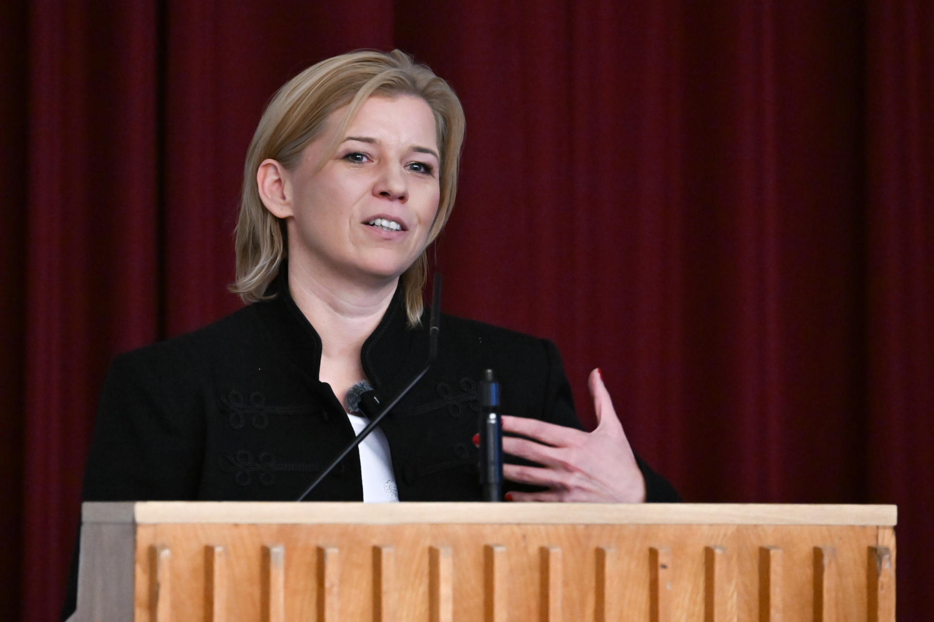 Varga-Bajusz Veronika