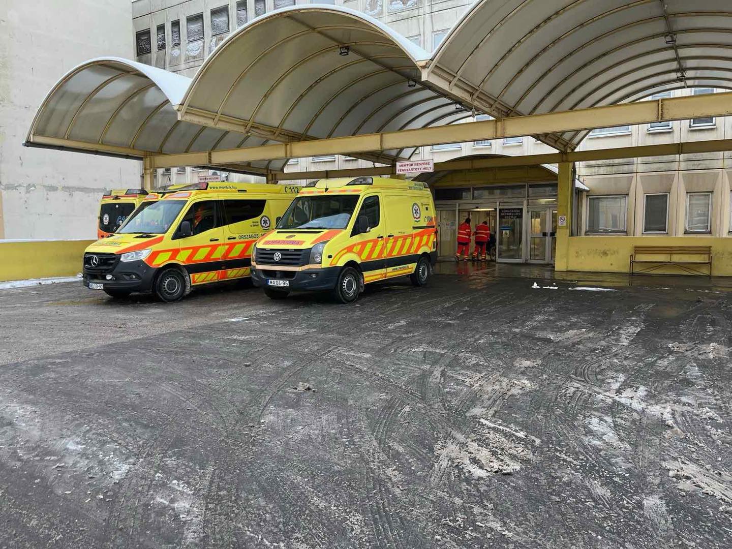 kórház mentő